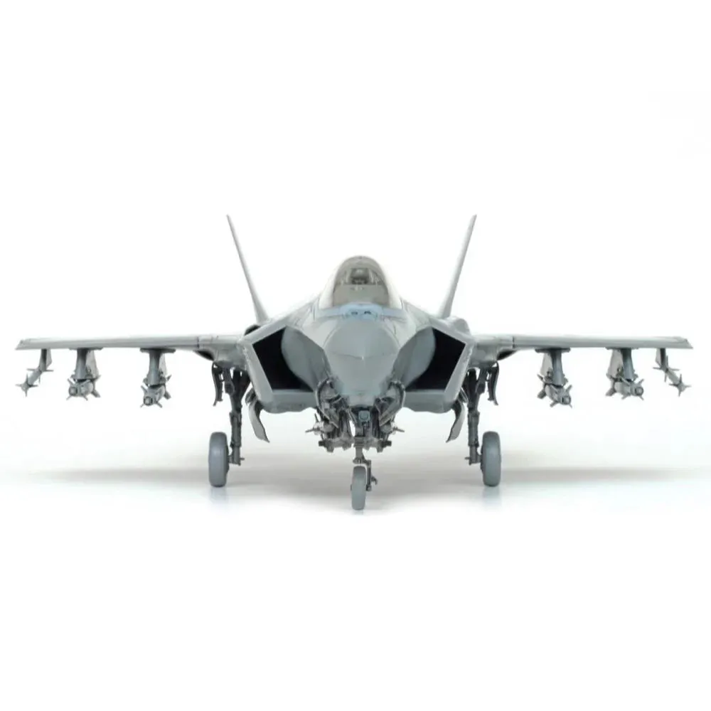 1/48 Lockheed Martin F35A Lightning II with Australian Decals