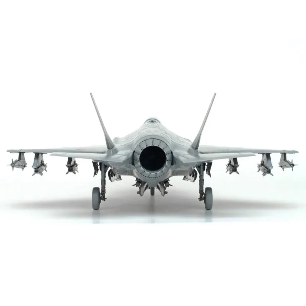 1/48 Lockheed Martin F35A Lightning II with Australian Decals