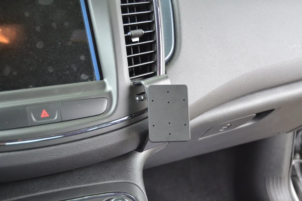 Angled Dash Mount for Chrysler 200