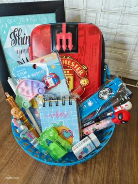 Manchester United stationery hamper