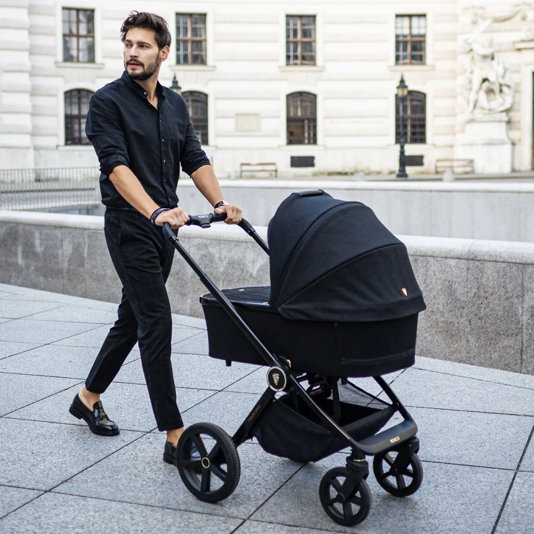 Venicci Tinum Upline Complete Travel System Bundle in All Black